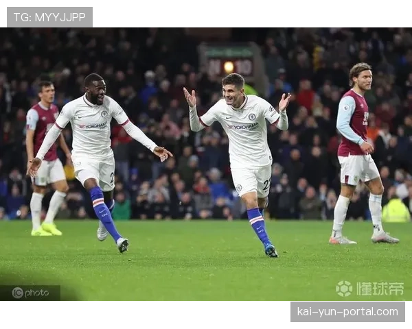 普利西奇跪地滑翔庆祝，圣西罗球场响起美国国歌