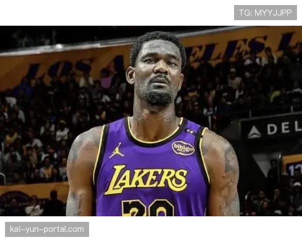 艾顿状态低迷，湖人内线攻防问题凸显